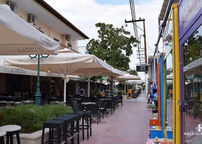 In The Center * Kallithea (Chalkidiki)