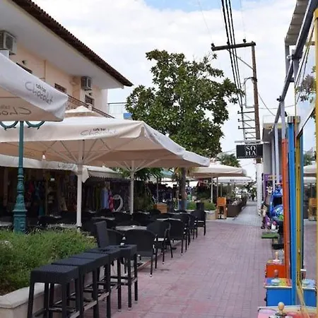 In The Center * Kallithea (Chalkidiki)